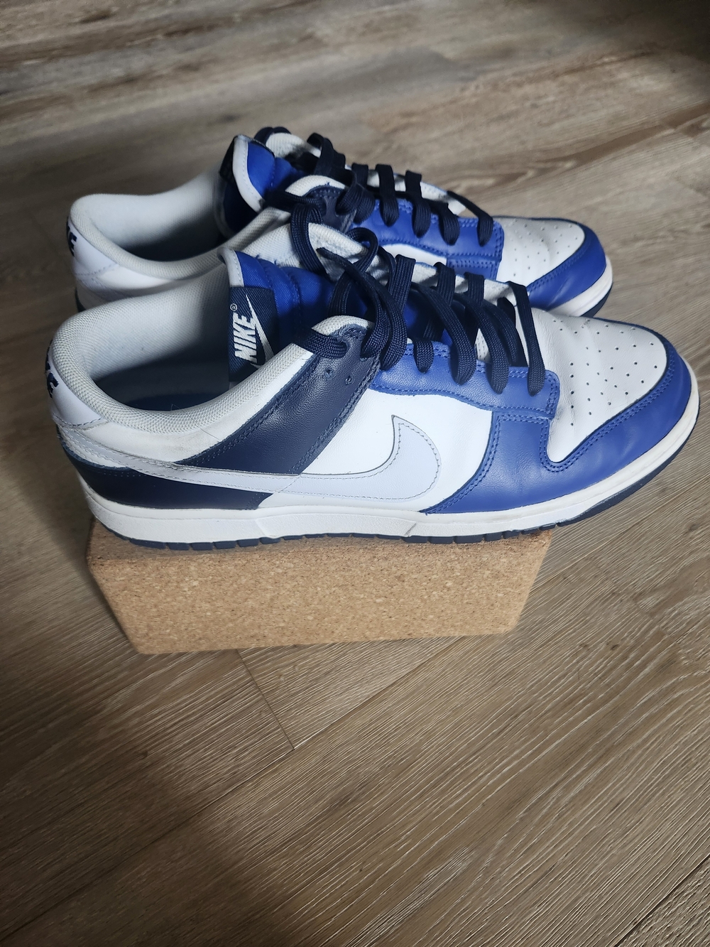 Nike Low-Top Sneakers in White and Royal Blue